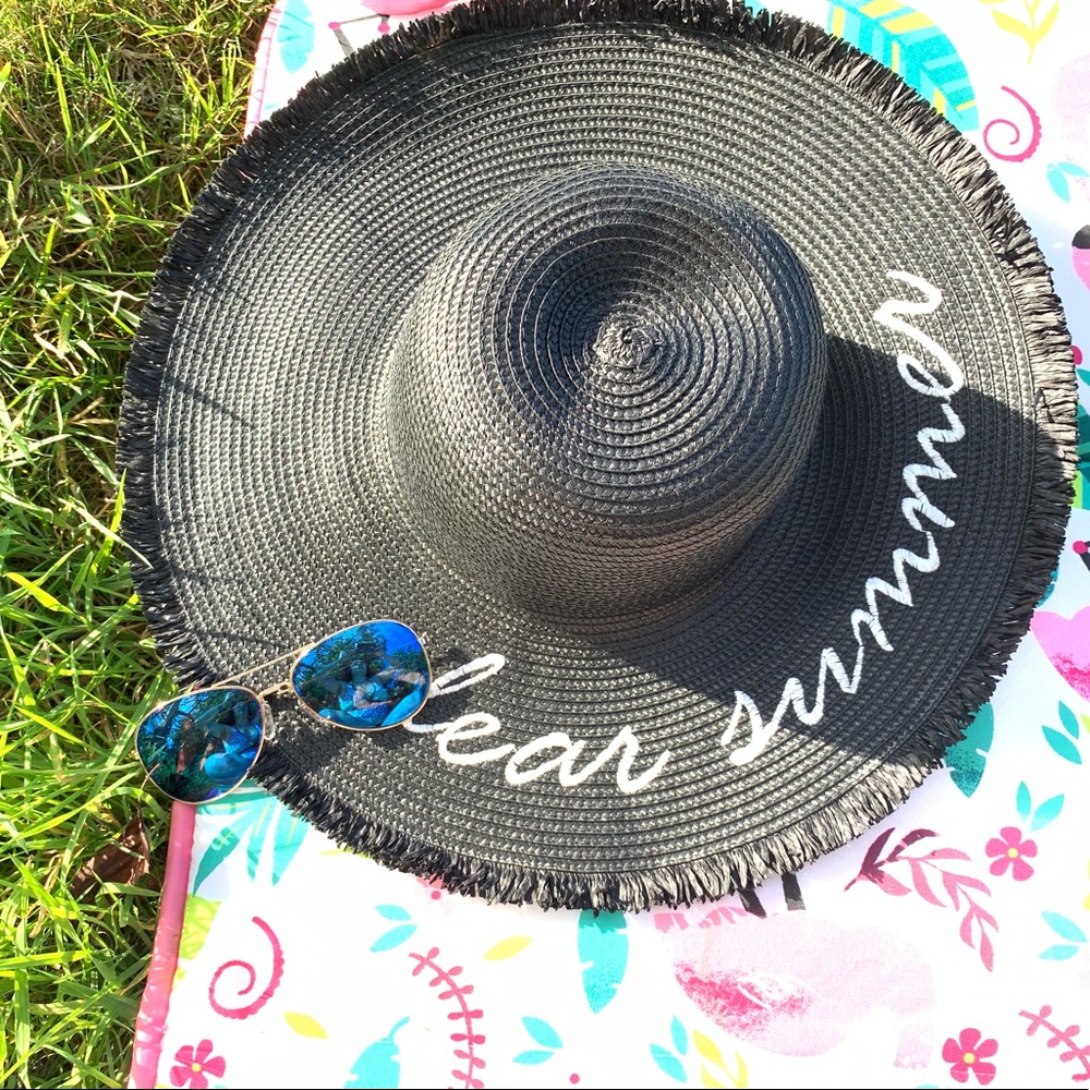 👒 Floppy Straw Hats w/ ”Dear Summer”